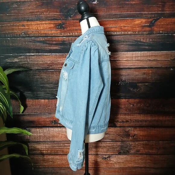 Between Us Jean Jacket 1X Cropped Distressed Ripped Light Wash Denim - Picture 6 of 10